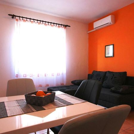 Vesna Apartment Pula Buitenkant foto