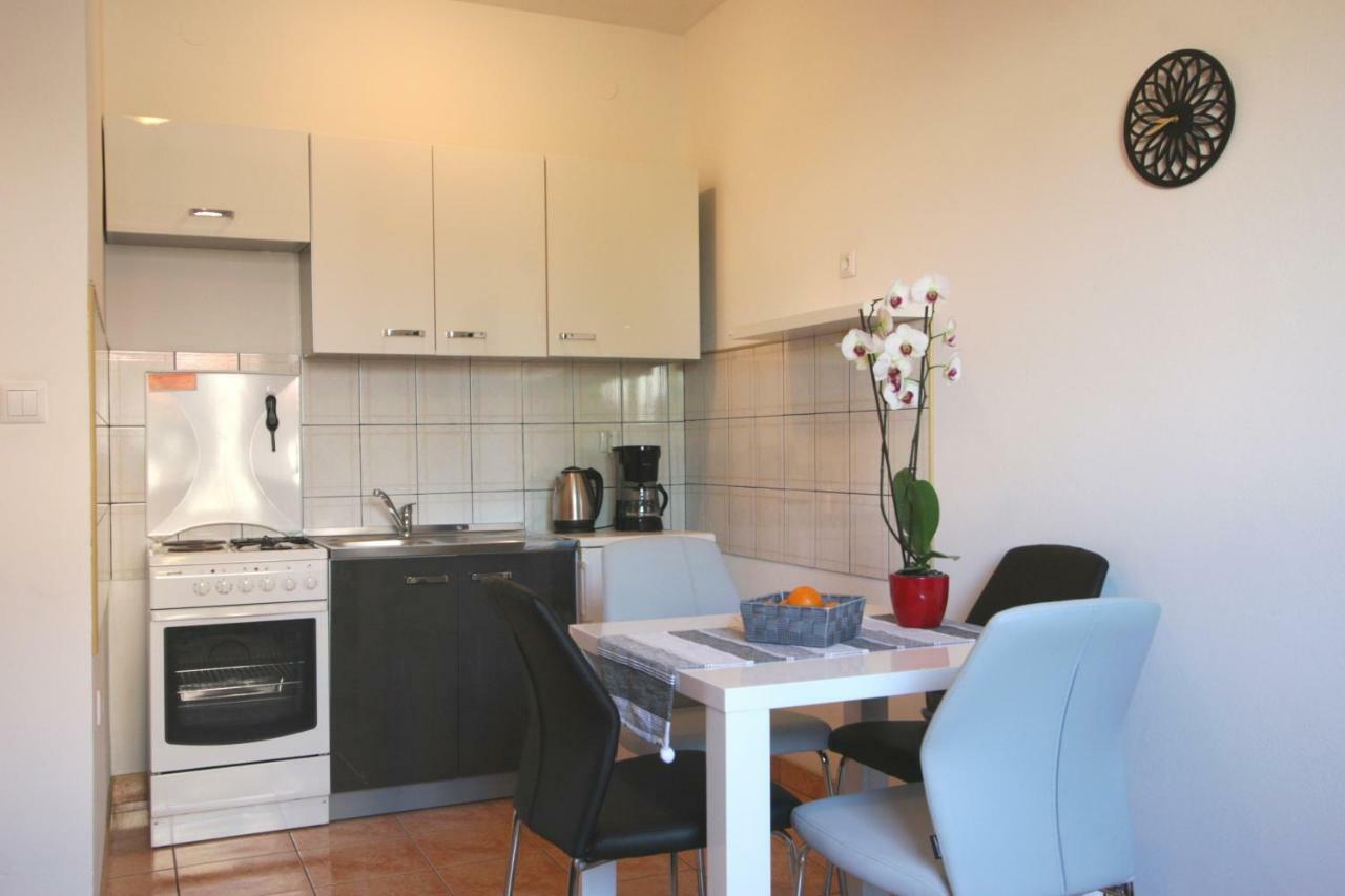 Vesna Apartment Pula Buitenkant foto